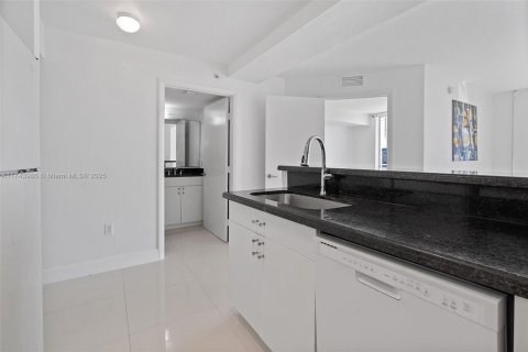 Condominio en venta en Miami, Florida, 1 dormitorio, 47.38 m2 № 1958939 - foto 24