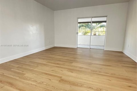 Condo in Miami, Florida, 1 bedroom  № 2009537 - photo 14