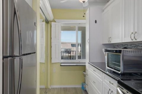 Condo in Port Richey, Florida, 2 bedrooms  № 1911023 - photo 23