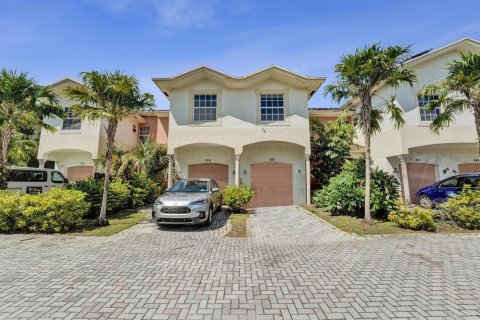 Touwnhouse à Hallandale Beach, Floride 3 chambres, 138.7 m2 № 2357466