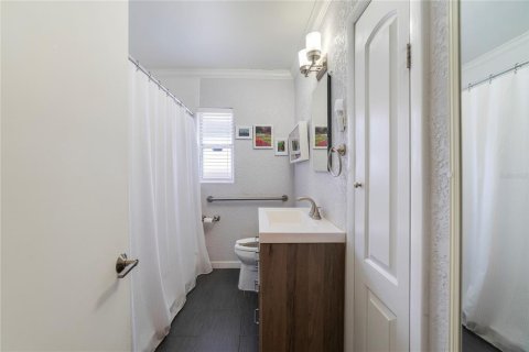House in Orlando, Florida 2 bedrooms, 126.35 sq.m. № 1886509 - photo 23