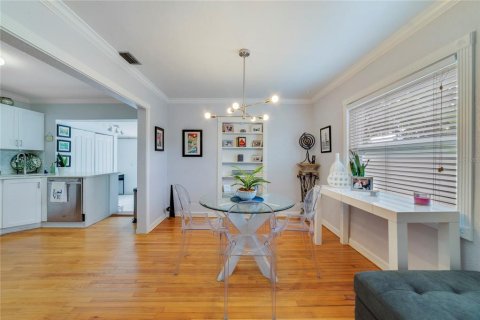 House in Orlando, Florida 2 bedrooms, 126.35 sq.m. № 1886509 - photo 16