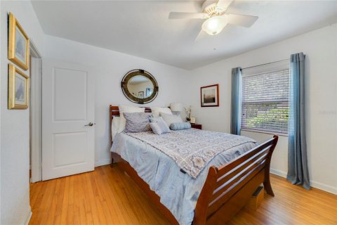 House in Orlando, Florida 2 bedrooms, 126.35 sq.m. № 1886509 - photo 24