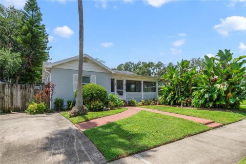 House in Orlando, Florida 2 bedrooms, 126.35 sq.m. № 1886509 - photo 4