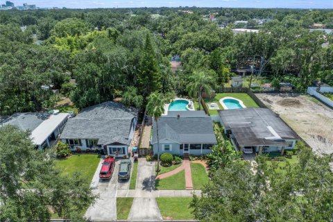 House in Orlando, Florida 2 bedrooms, 126.35 sq.m. № 1886509 - photo 3