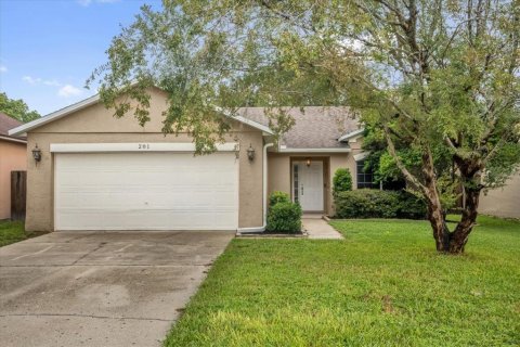 House in Lake Mary, Florida 3 bedrooms, 133.31 sq.m. № 1915653 - photo 1