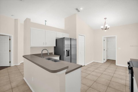 House in Lake Mary, Florida 3 bedrooms, 133.31 sq.m. № 1915653 - photo 8