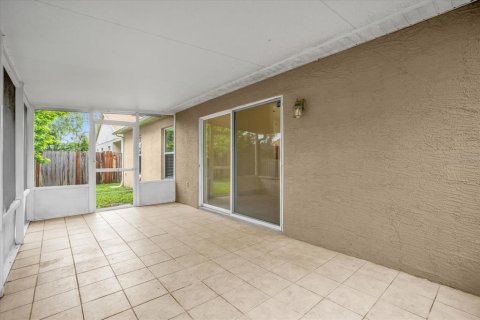 House in Lake Mary, Florida 3 bedrooms, 133.31 sq.m. № 1915653 - photo 23