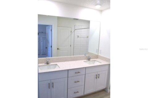 House in San Antonio, Florida 6 bedrooms, 239.69 sq.m. № 2379433 - photo 20