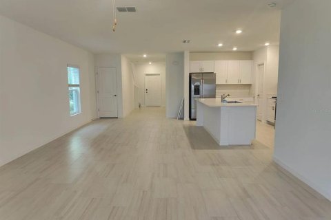 House in San Antonio, Florida 6 bedrooms, 239.69 sq.m. № 2379433 - photo 17