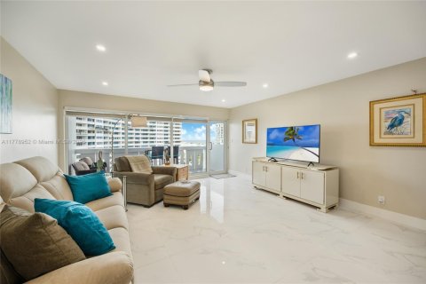 Condominio en venta en Fort Lauderdale, Florida, 1 dormitorio, 83.61 m2 № 1864303 - foto 4