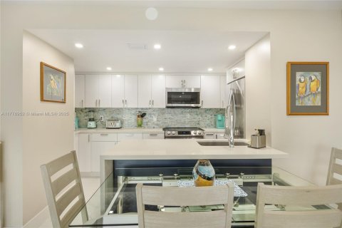 Condominio en venta en Fort Lauderdale, Florida, 1 dormitorio, 83.61 m2 № 1864303 - foto 8