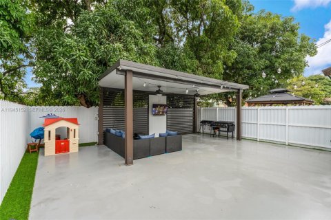 Casa en venta en Cutler Bay, Florida, 3 dormitorios, 121.61 m2 № 2001528 - foto 23