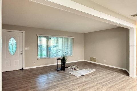 Casa en venta en Port Orange, Florida, 4 dormitorios, 157.93 m2 № 1842118 - foto 7