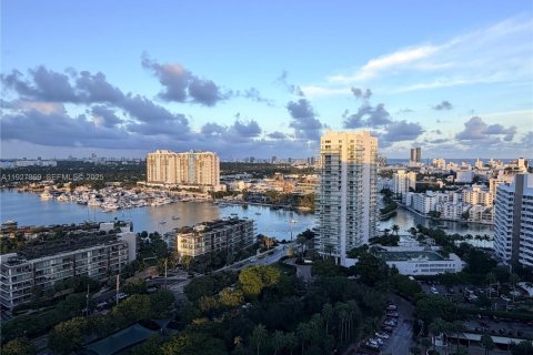Copropriété à vendre à Miami Beach, Floride: 3 chambres, 221.85 m2 № 1988139 - photo 5