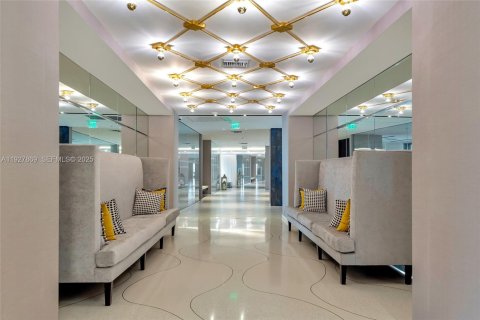 Copropriété à vendre à Miami Beach, Floride: 3 chambres, 221.85 m2 № 1988139 - photo 11