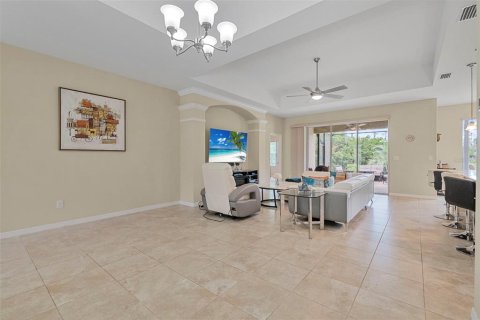 House in Ormond Beach, Florida 3 bedrooms, 163.69 sq.m. № 1815035 - photo 13