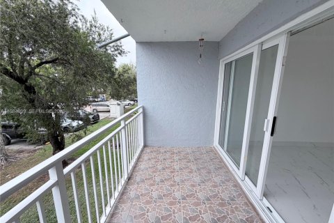 Copropriété à louer à Miami, Floride: 2 chambres, 131.46 m2 № 2046742 - photo 7