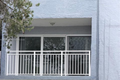 Copropriété à louer à Miami, Floride: 2 chambres, 131.46 m2 № 2046742 - photo 25