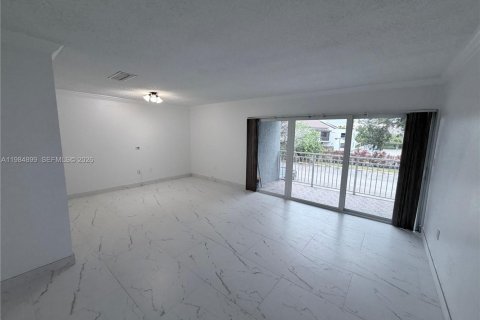 Copropriété à louer à Miami, Floride: 2 chambres, 131.46 m2 № 2046742 - photo 6