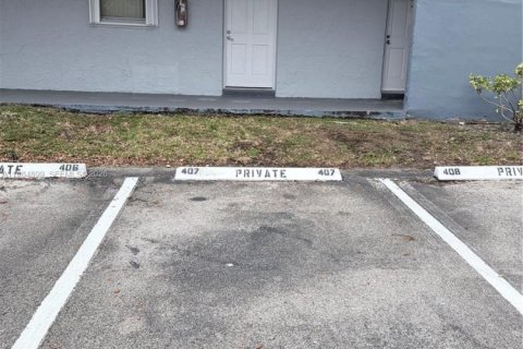 Copropriété à louer à Miami, Floride: 2 chambres, 131.46 m2 № 2046742 - photo 29