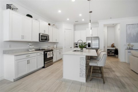 Casa en venta en Tampa, Florida, 4 dormitorios, 225.38 m2 № 2142261 - foto 3