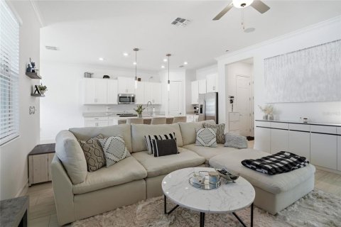 Casa en venta en Tampa, Florida, 4 dormitorios, 225.38 m2 № 2142261 - foto 2