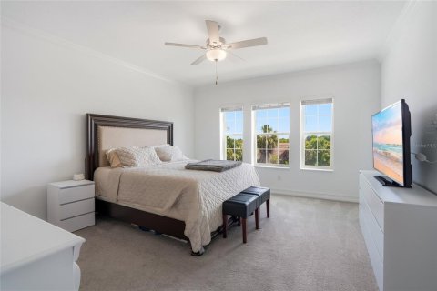 Casa en venta en Tampa, Florida, 4 dormitorios, 225.38 m2 № 2142261 - foto 5