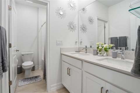 Casa en venta en Tampa, Florida, 4 dormitorios, 225.38 m2 № 2142261 - foto 28