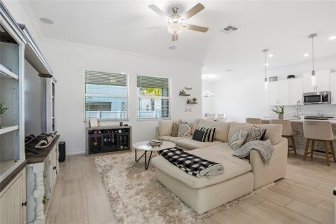 Casa en venta en Tampa, Florida, 4 dormitorios, 225.38 m2 № 2142261 - foto 12