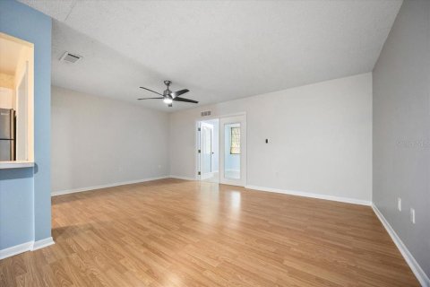 Copropriété à vendre à Gainesville, Floride: 1 chambre, 74.97 m2 № 2096362 - photo 3