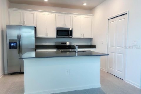 Townhouse in Kissimmee, Florida 3 bedrooms, 163.04 sq.m. № 1593602 - photo 18