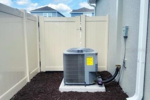 Townhouse in Kissimmee, Florida 3 bedrooms, 163.04 sq.m. № 1593602 - photo 16