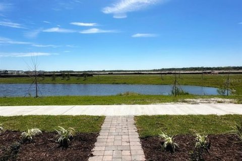 Townhouse in Kissimmee, Florida 3 bedrooms, 163.04 sq.m. № 1593602 - photo 17