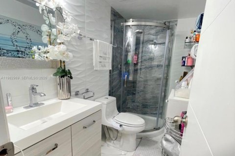 Copropriété à louer à Sunrise, Floride: 3 chambres, 118.08 m2 № 2049810 - photo 12