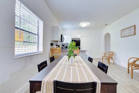 Immobilier commercial à vendre à Miami, Floride: 145.21 m2 № 1975776 - photo 24