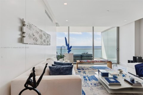 Condominio en venta en Bal Harbour, Florida, 3 dormitorios, 303.23 m2 № 1931407 - foto 12