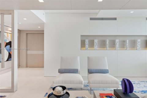 Condominio en venta en Bal Harbour, Florida, 3 dormitorios, 303.23 m2 № 1931407 - foto 5