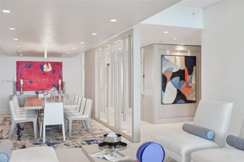 Condominio en venta en Bal Harbour, Florida, 3 dormitorios, 303.23 m2 № 1931407 - foto 18