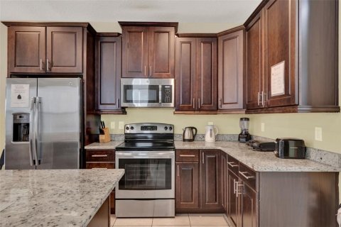Casa en venta en Kissimmee, Florida, 8 dormitorios, 316.98 m2 № 1773878 - foto 5