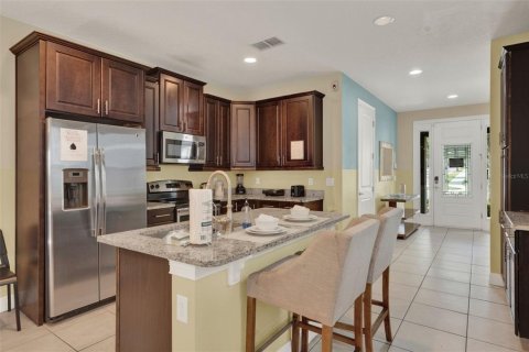 Casa en venta en Kissimmee, Florida, 8 dormitorios, 316.98 m2 № 1773878 - foto 6