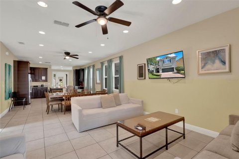 Casa en venta en Kissimmee, Florida, 8 dormitorios, 316.98 m2 № 1773878 - foto 14