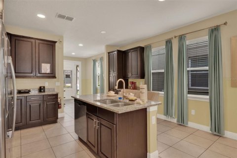 Casa en venta en Kissimmee, Florida, 8 dormitorios, 316.98 m2 № 1773878 - foto 7