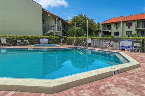 Condo in Saint Petersburg, Florida, 2 bedrooms  № 1512143 - photo 5