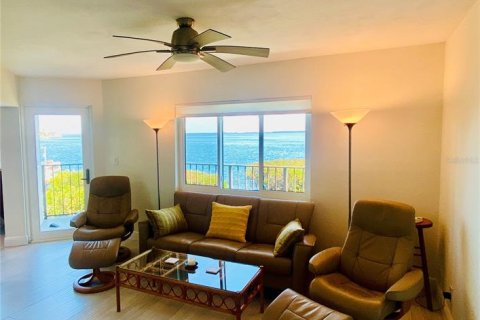 Condo in Saint Petersburg, Florida, 2 bedrooms  № 1512143 - photo 23