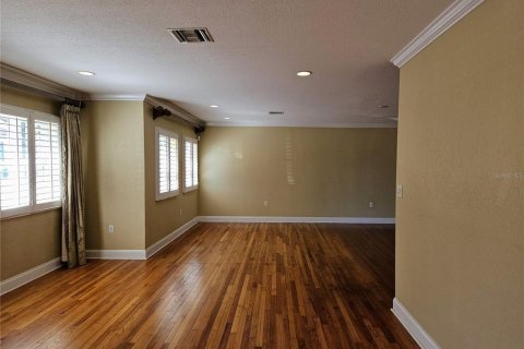 Casa en alquiler en Saint Petersburg, Florida, 3 dormitorios, 238.39 m2 № 1718341 - foto 6