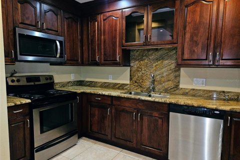 Casa en alquiler en Saint Petersburg, Florida, 3 dormitorios, 238.39 m2 № 1718341 - foto 12