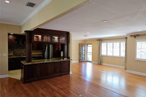 Casa en alquiler en Saint Petersburg, Florida, 3 dormitorios, 238.39 m2 № 1718341 - foto 9