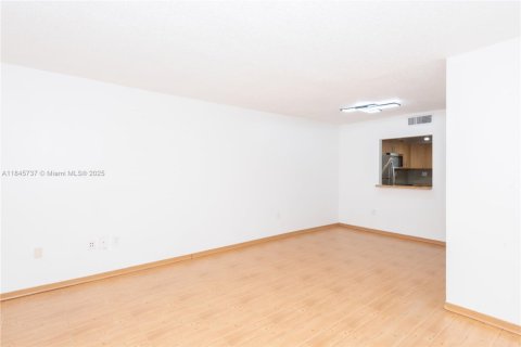 Condominio en venta en Miami, Florida, 1 dormitorio, 104.52 m2 № 1842568 - foto 9