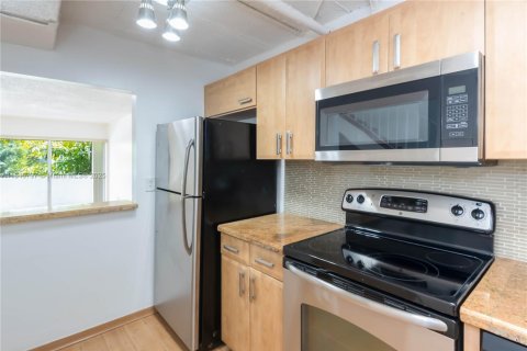 Condominio en venta en Miami, Florida, 1 dormitorio, 104.52 m2 № 1842568 - foto 5